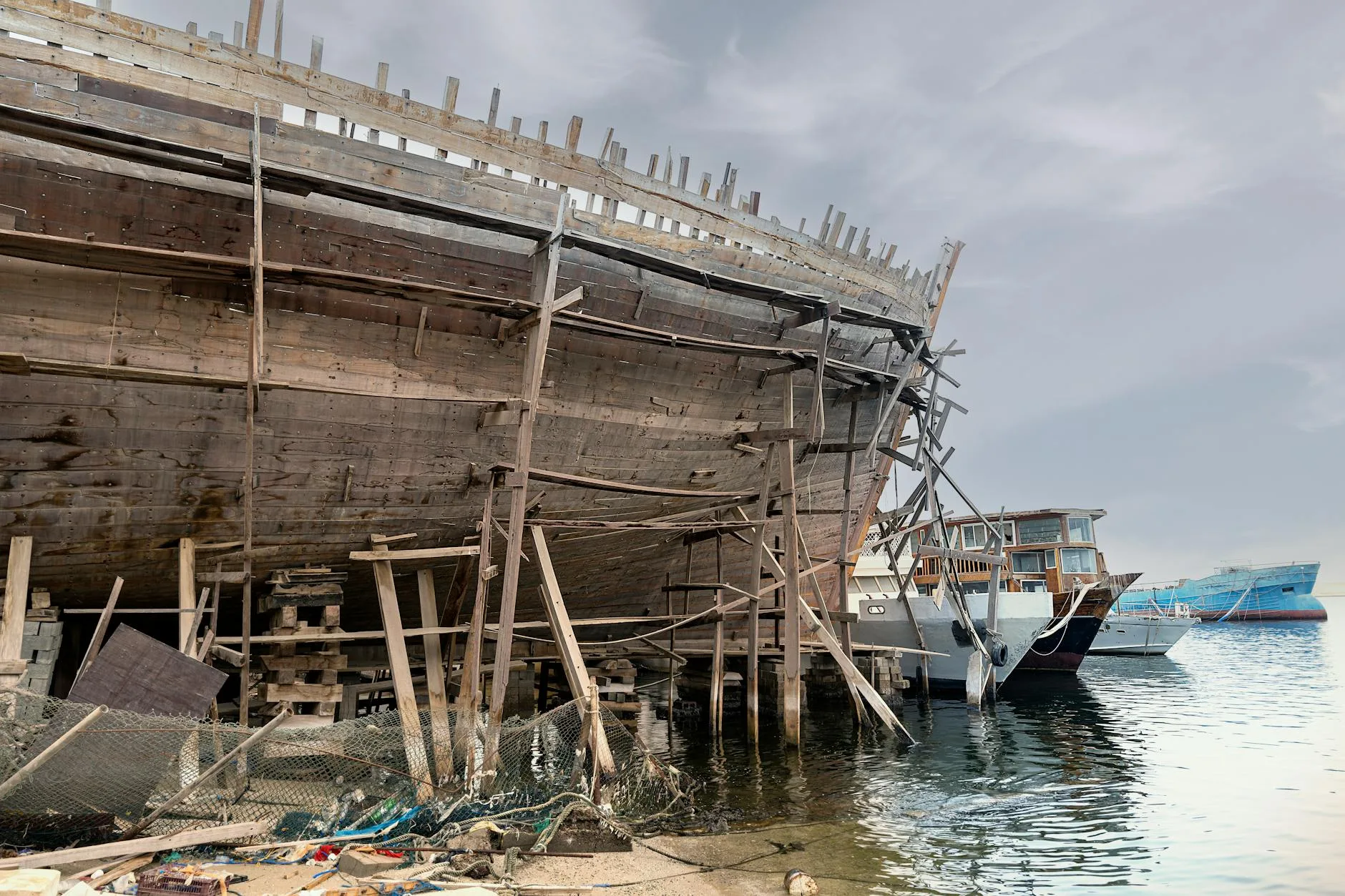 Les chantiers de boutres : l'âme maritime de Sur